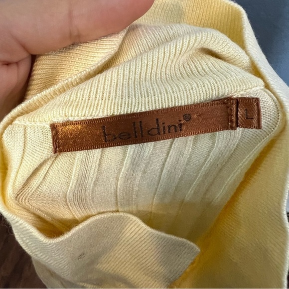 3/$30 🍂 Belldini Yellow Knit Y2K Bling Collared Sweater - Picture 8 of 9